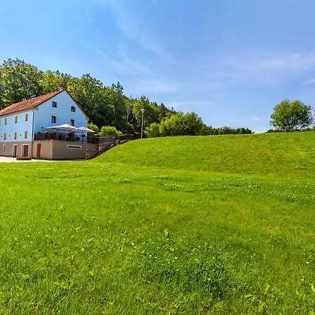 Bacalsky Mlyn * Morasice (Chrudim District)